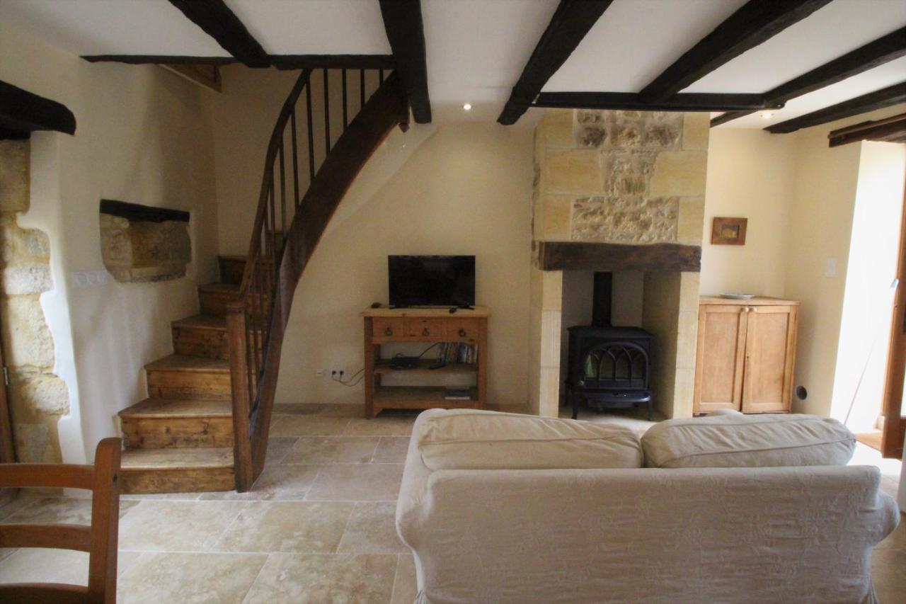 Joli Gite Pour 5 Personnes : Chez Cherrie Saint-Julien-de-Lampon Exterior foto